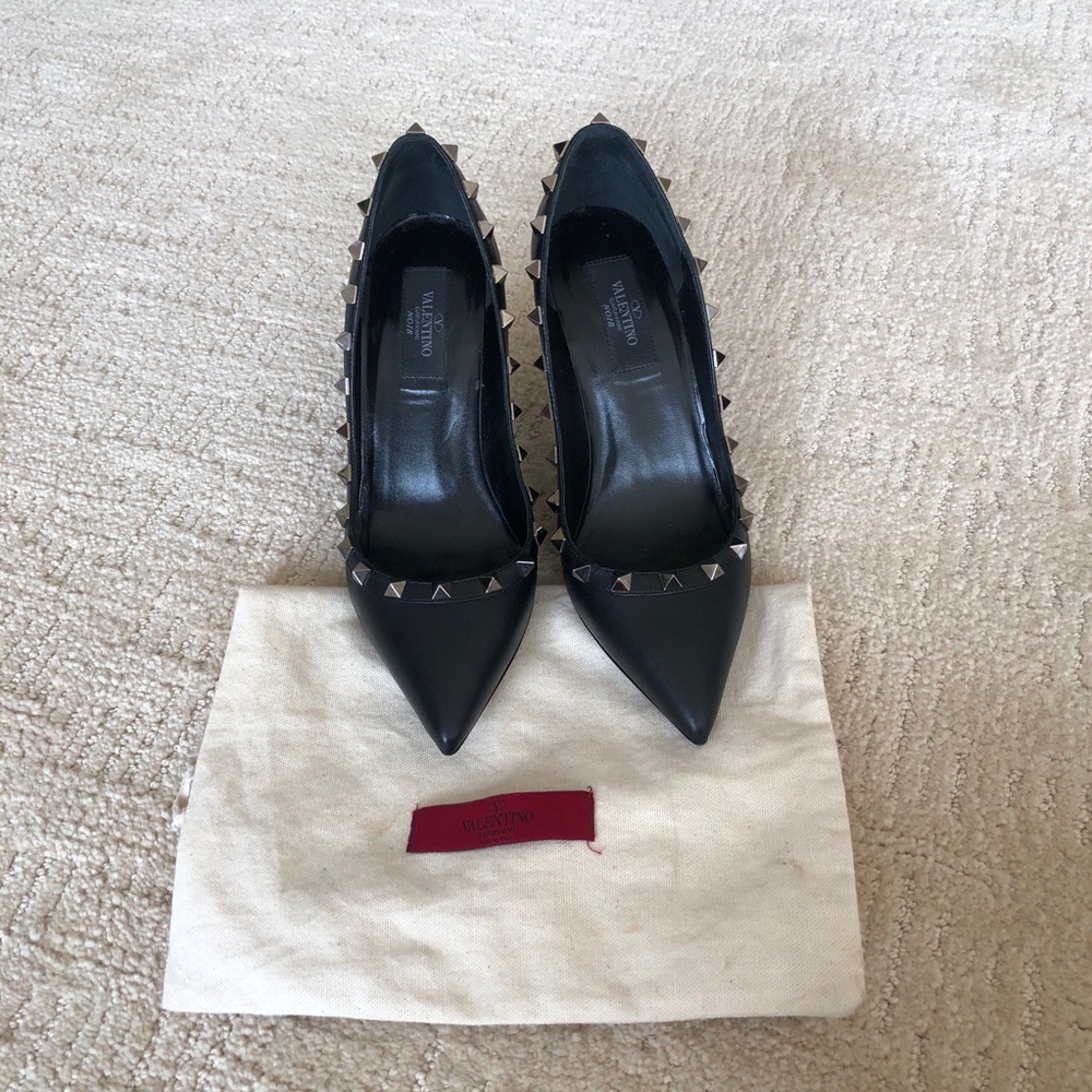 VALENTINO Nappa Rockstud Pumps 37.5